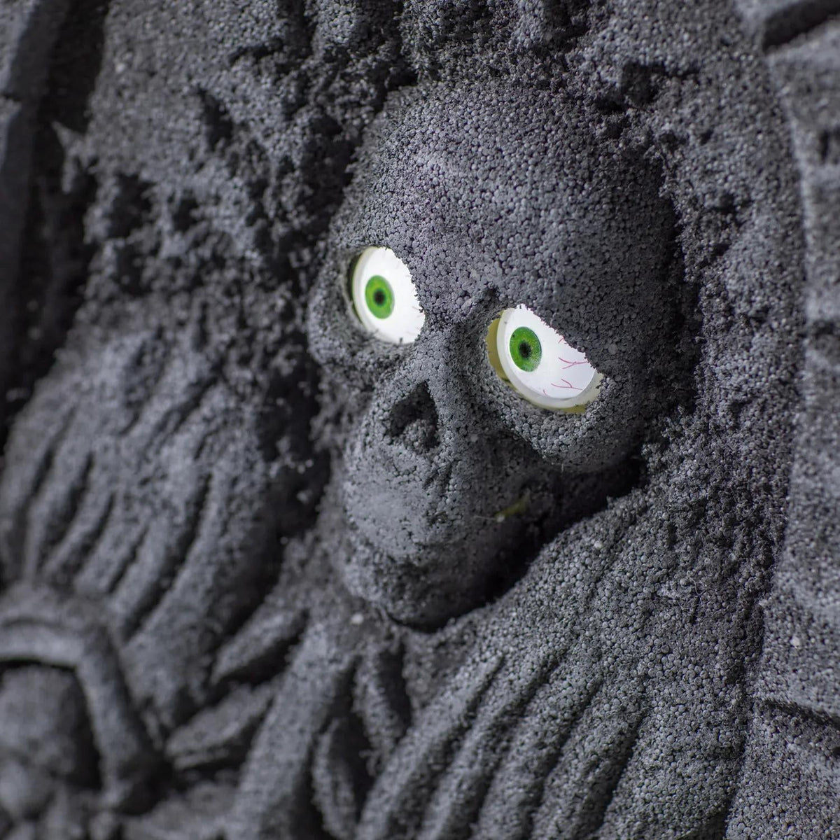 Morris Costumes 2 ft Gray Plastic Skeleton Tombstone with Moving Eyes Decoration - Gray