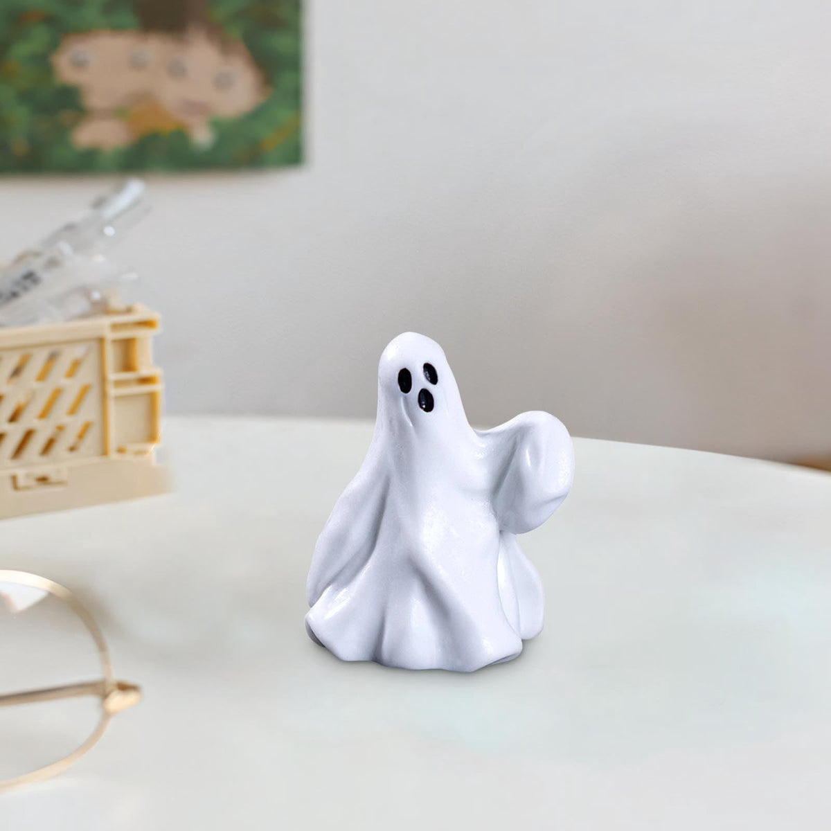 WKSCLPAI Halloween Miniatures Figures Mini Resin Figurines for Halloween Decorations, Halloween Party Favors Bag Fillers Garden Dollhouse Decor 12 Styles to Choose From, Skeleton Hugs