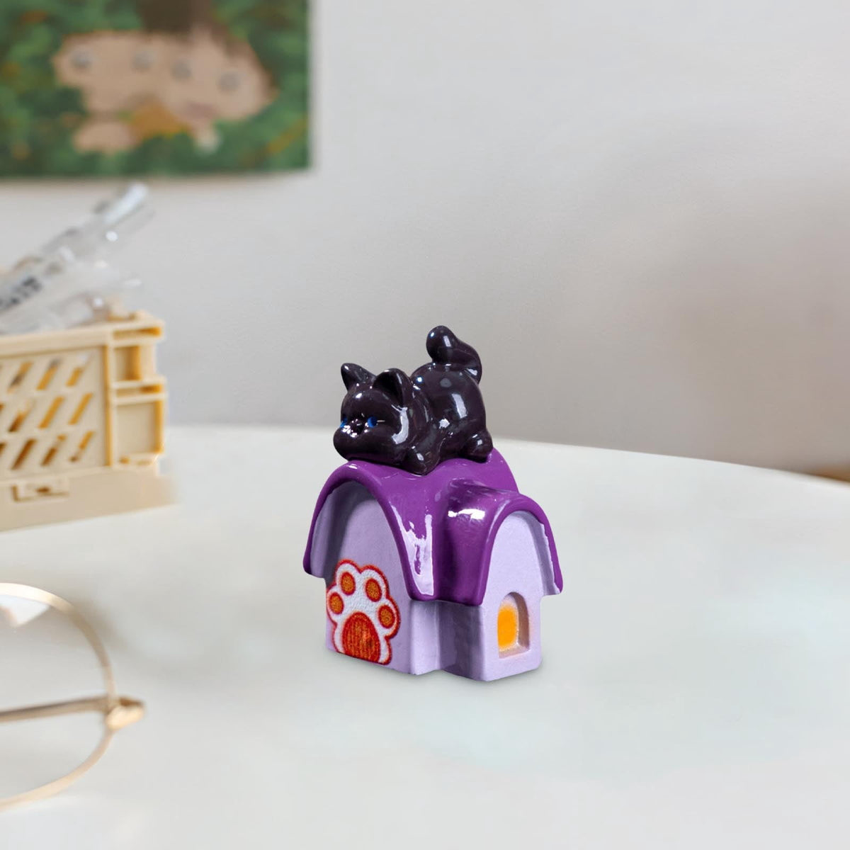 WKSCLPAI Halloween Miniatures Figures Mini Resin Figurines for Halloween Decorations, Halloween Party Favors Bag Fillers Garden Dollhouse Decor 12 Styles to Choose From, Skeleton Hugs