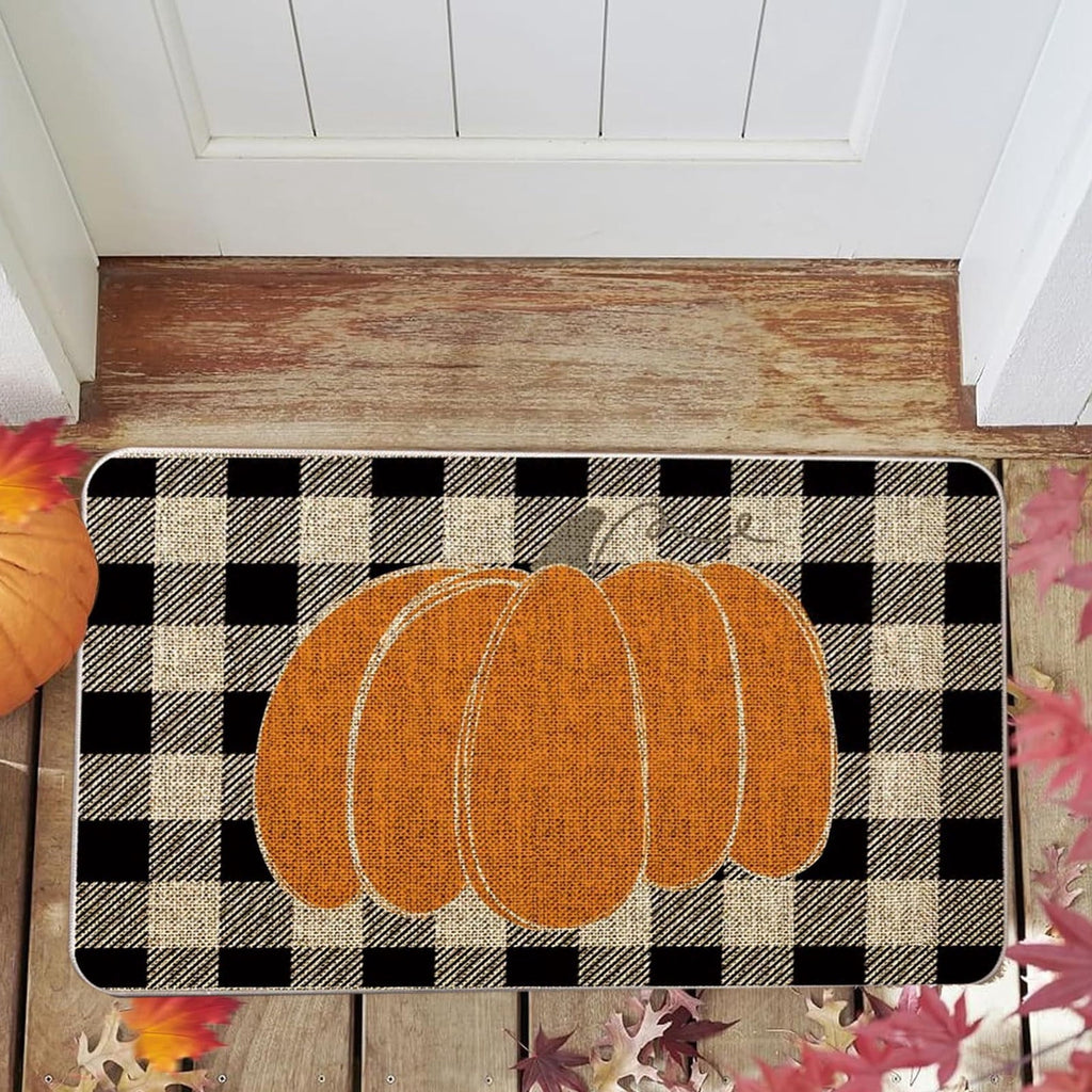YIMWNYI Halloween-Themed Pumpkin Door Mat, Spooky Entryway Rug, Trick-or-Treat Decor, Non-Slip Wiper, festive Halloween decoration, indoor/outdoor welcome mat