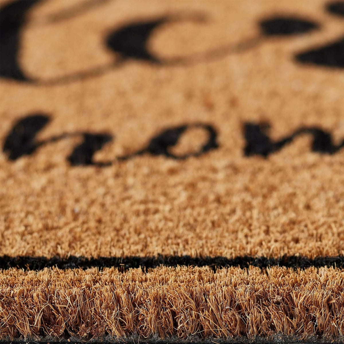 Lypsnake Natural Coco Coir Doormat - "Love Grows Here" Printed with Delicate Floral Pattern, Non-slip Absorbent Entry Mat for Home Entrance Porch Patio and Outdoor Decoration
