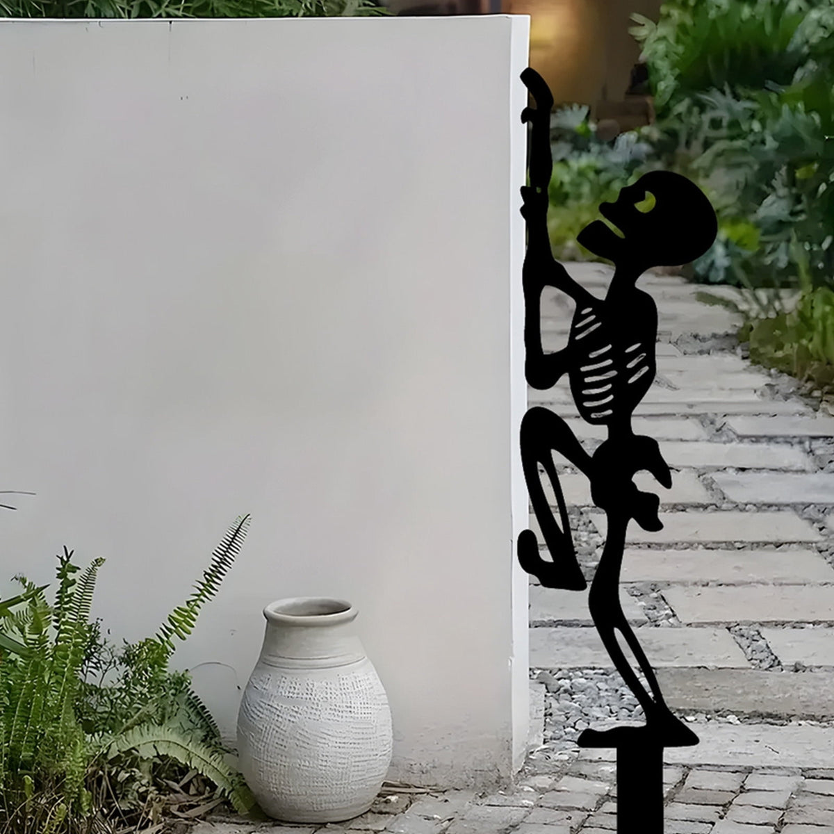 Halloween Metal Stakes Outdoor Decor Black Skeleton Silhouette Yard Decorations 14.57'' Spooky Skull Lawn Stakes for Halloween Garden Patio Pathway Autumn Decorative Stakes