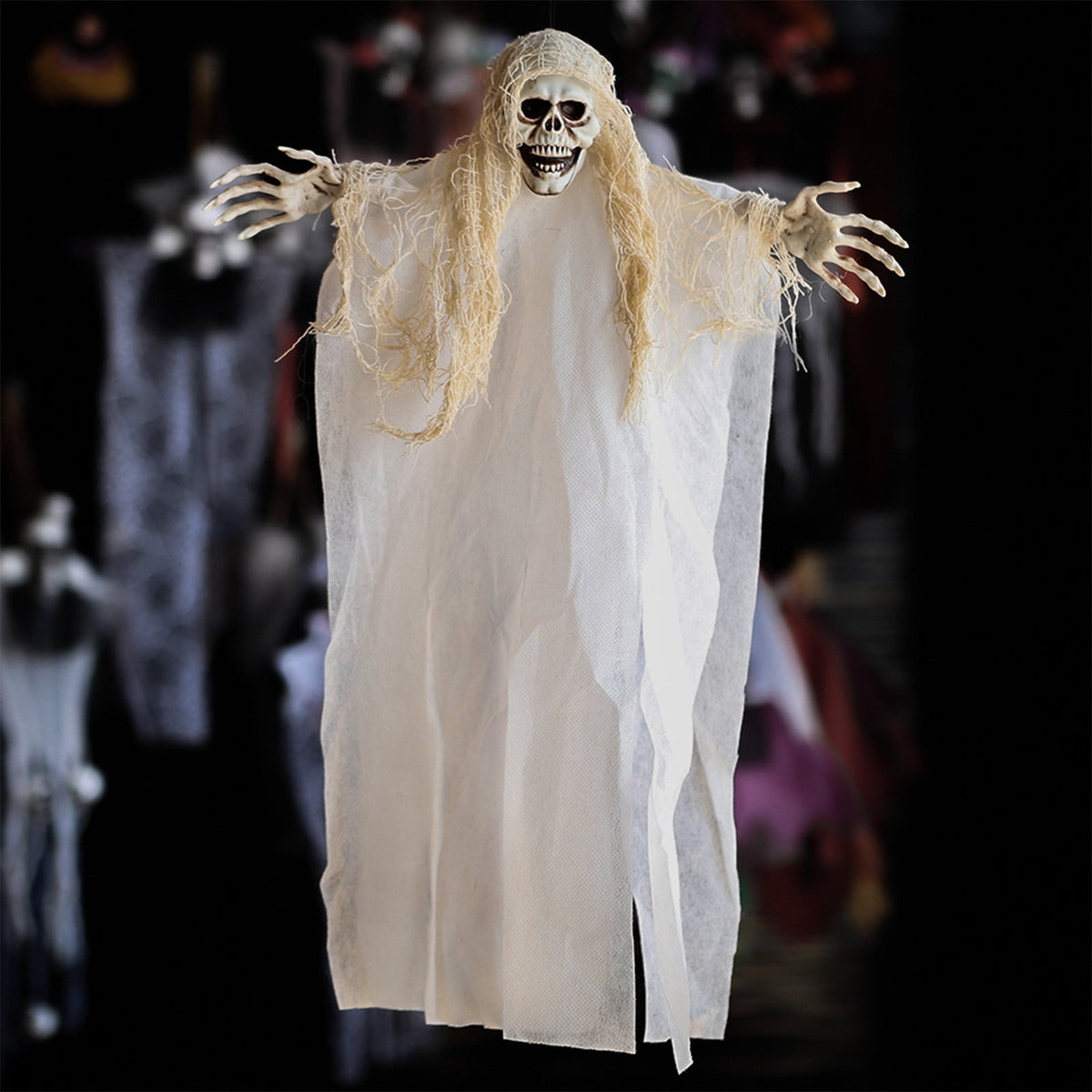 Wadada Halloween Hanging Grim Reapers, Halloween Skeleton Flying Ghosts for Halloween Outdoor Decoration, Haunted Haunted House Prop, Halloween Party Supplies Decor (17x13 Inch, With Suction Cups)
